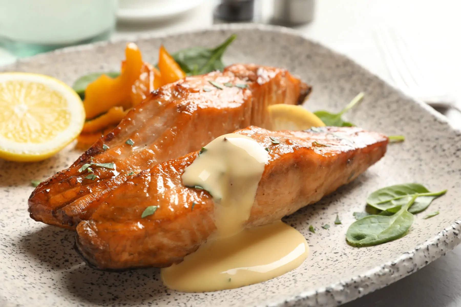 Baked salmon with sauce