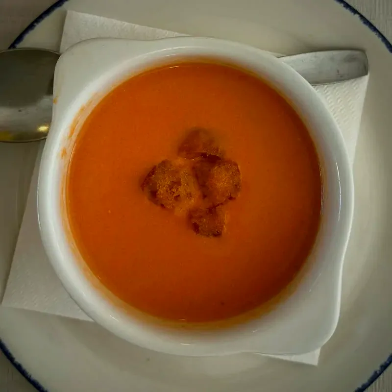 Gazpacho con picatostes